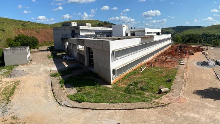 O projeto inicial previa um investimento de mais de R$ 75 milhões que já estão disponíveis nos cofres públicos.