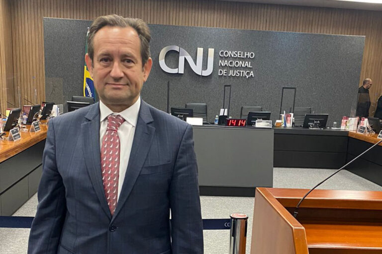 Corrêa Júnior foi apoiado durante os últimos meses pelo atual presidente José Arthur e pelo ex-presidente Gilson Lemes.