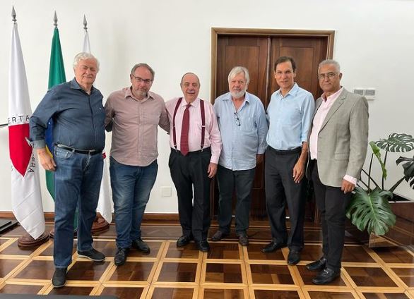 A equipe do prefeito Fuad Noman. Da esquerda pra direita: Josué Valadão, Paulo Lamac, Fuad, Petrônio Matias, Anselmo Domingos e Célio Moreira. Foto: Reprodução/Redes