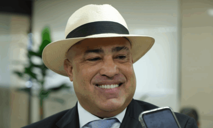 Carlos Conafer