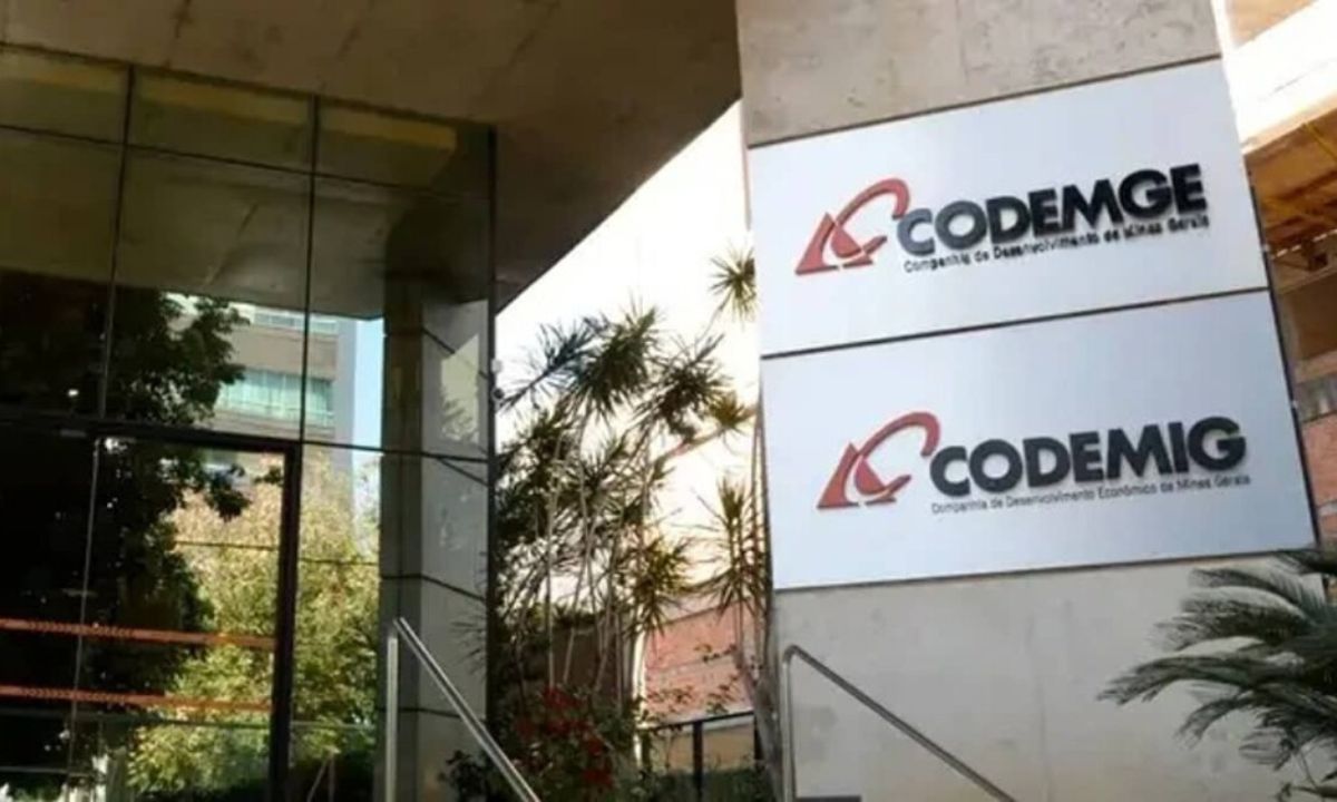 Foto mostra a fachada da Codemge