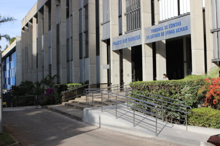 Fachada TCE-MG