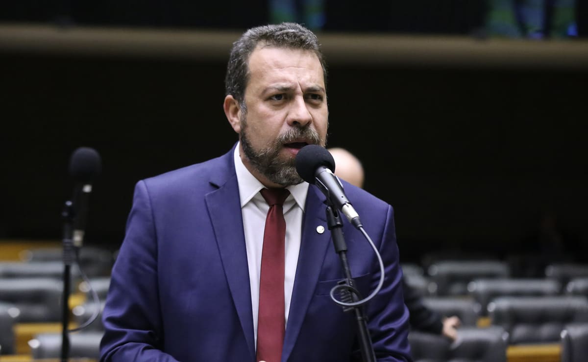 Guilherme Boulos no plenário da Câmara