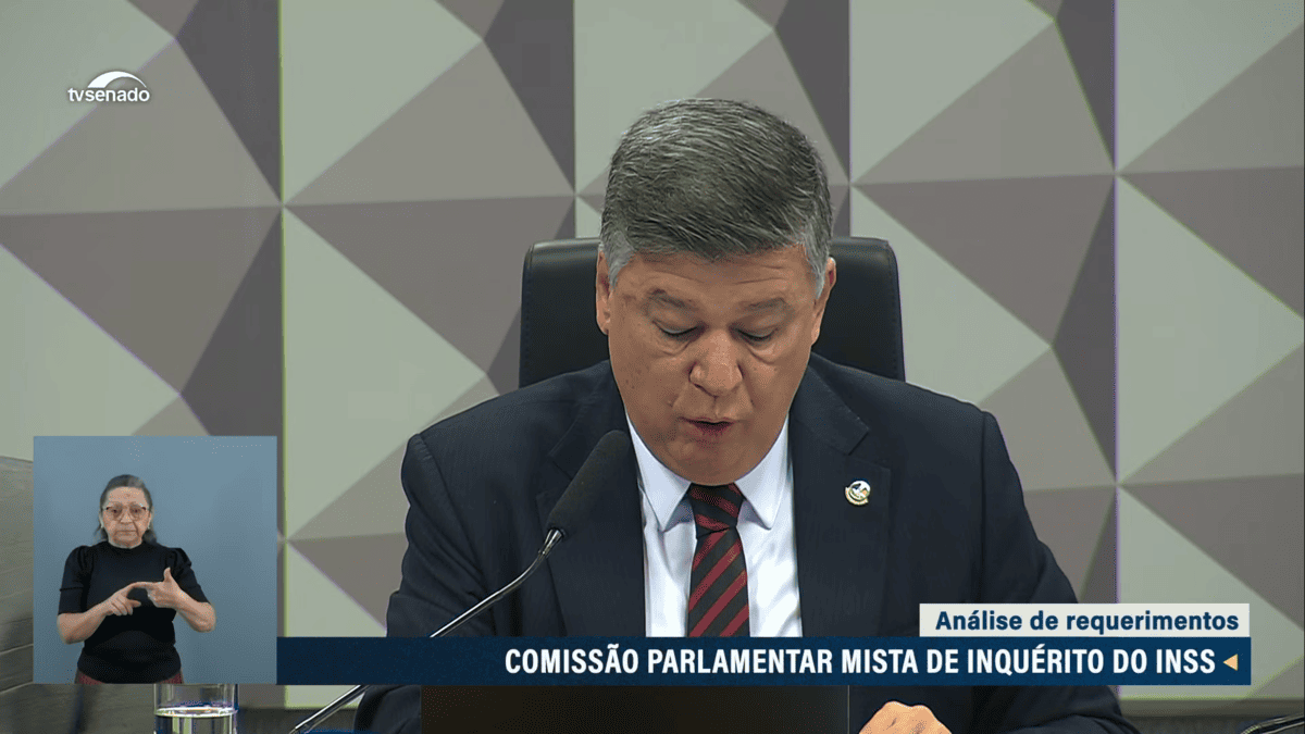 Carlos Viana na CPMI do INSS