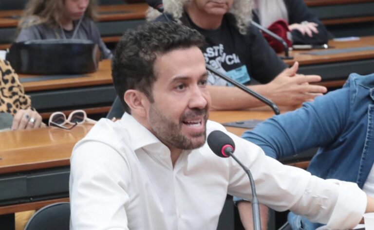 André Janones