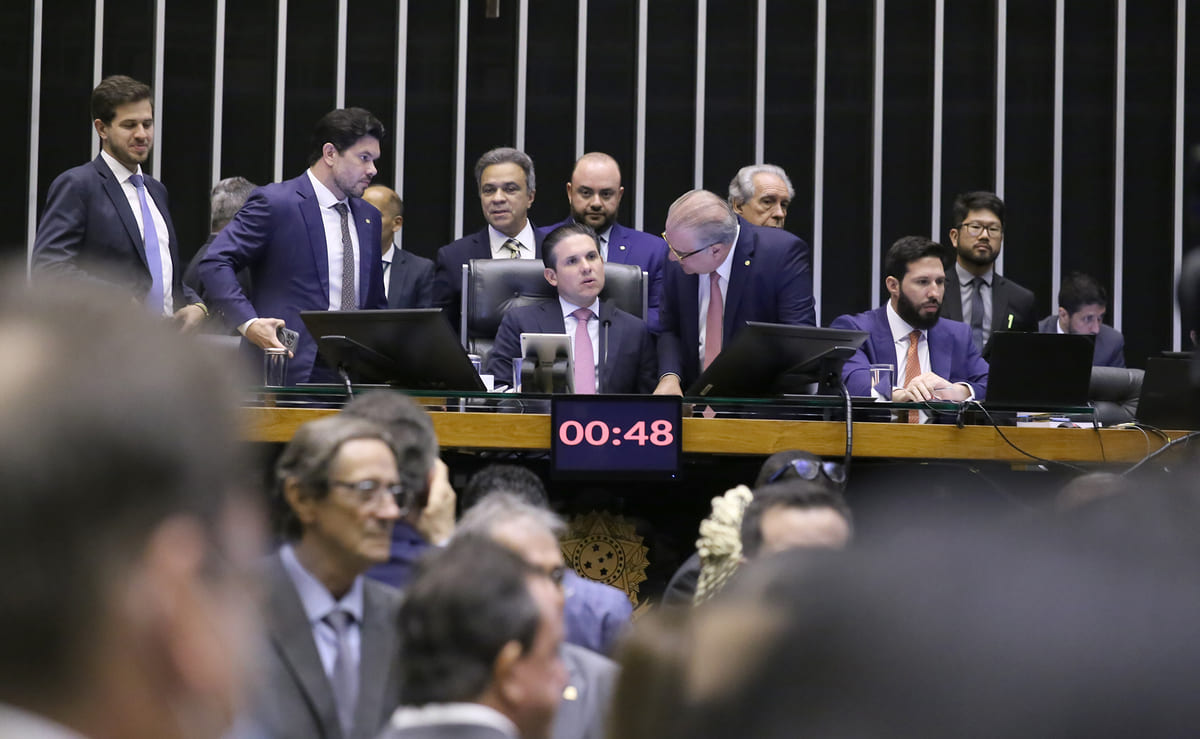 Plenário da Câmara em 4 de novembro