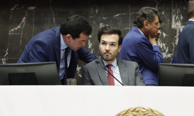 Deputado conversa com Tadeuzinho