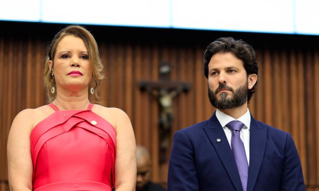 nely e aro